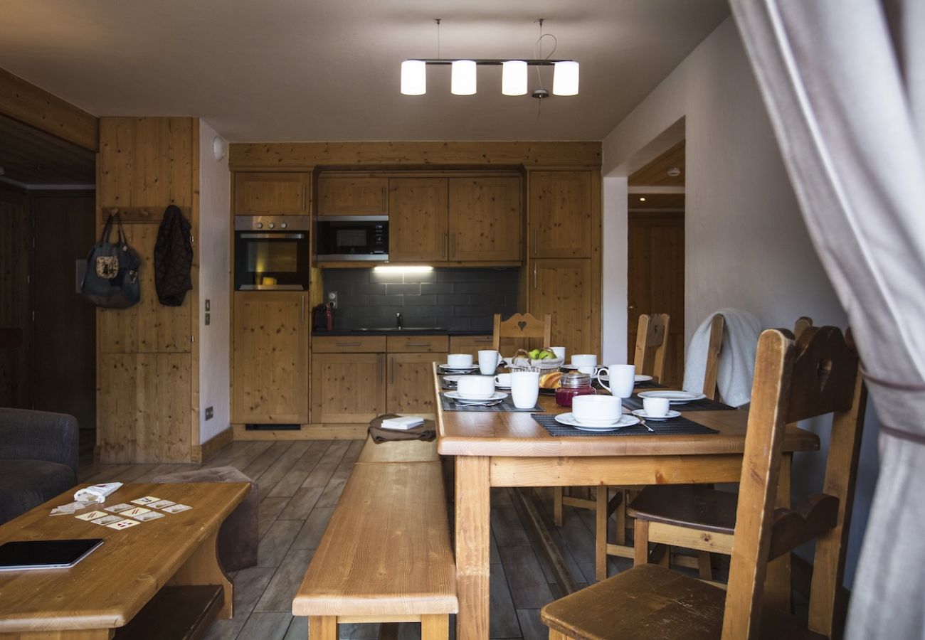 Apartment in La Clusaz - LCZ - Charmant T3 spa aux pieds des pistes, 4*