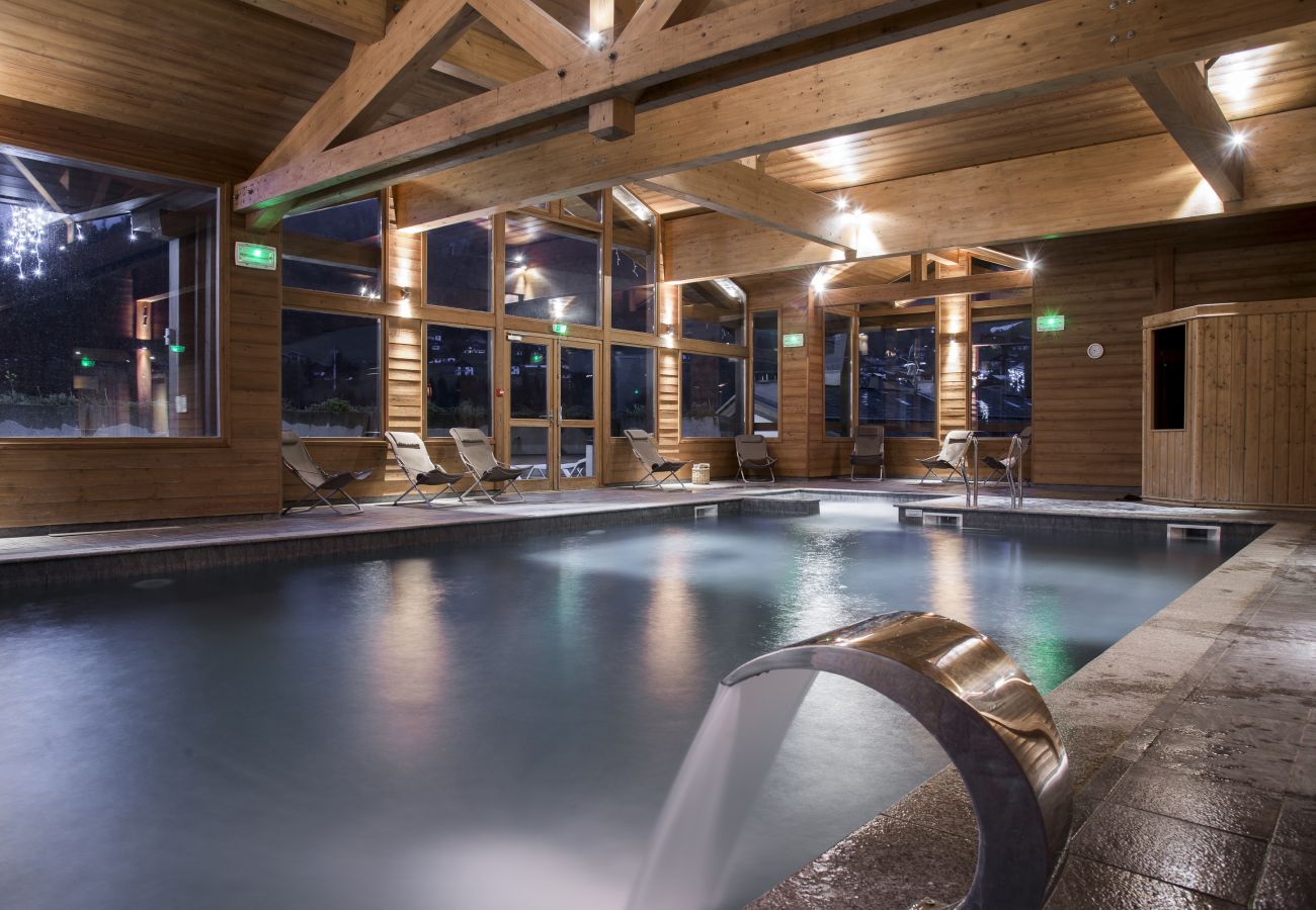 Apartment in La Clusaz - LCZ - Charmant T6 coeur village piscine spa, 4*