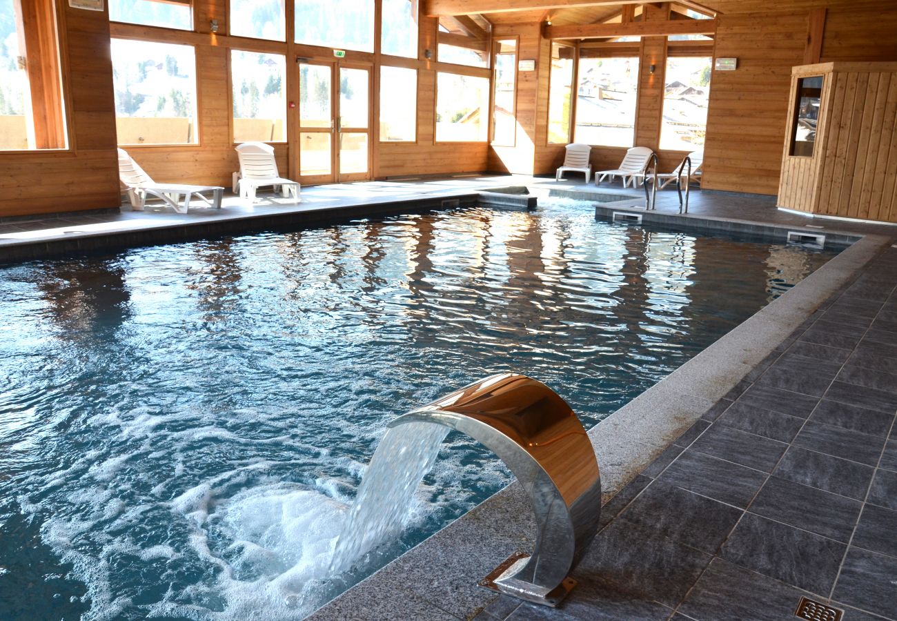 Apartment in La Clusaz - LCZ - Charmant T6 coeur village piscine spa, 4*