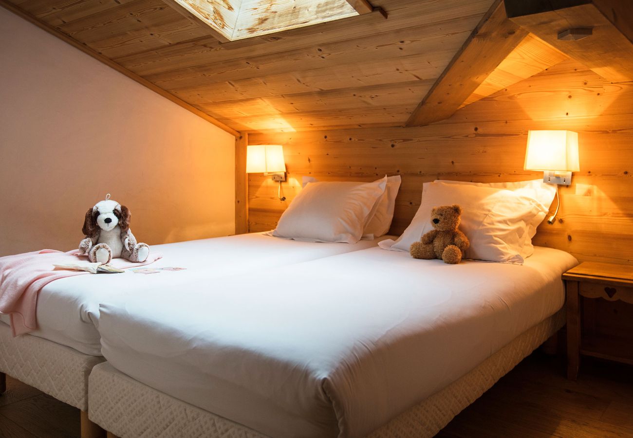 Apartment in La Clusaz - LCZ - Charmant T6 coeur village piscine spa, 4*