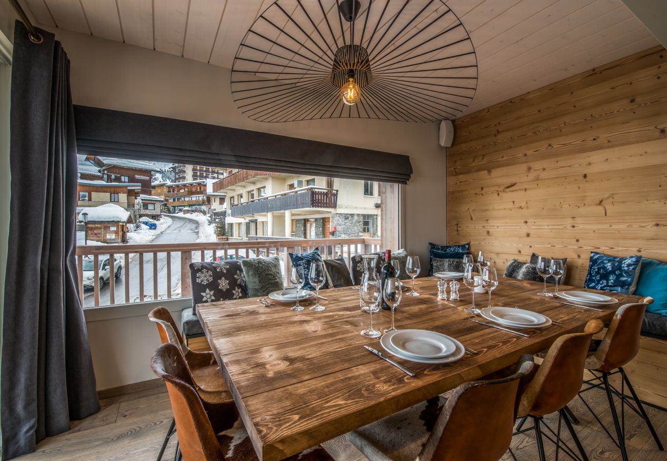 Chalet in Courchevel - Winter Courchevel // Chalet coeur village SKINOUT