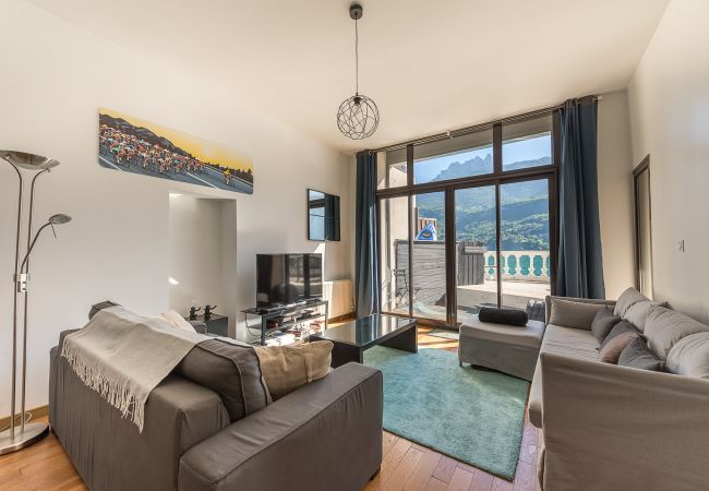 Apartment in Duingt - LES LIBELLULES - Rez de lac, accès direct privatif