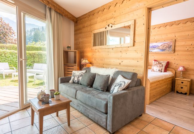 Studio in Duingt - BAIE DES VOILES - #10 Grand Studio rez de jardin