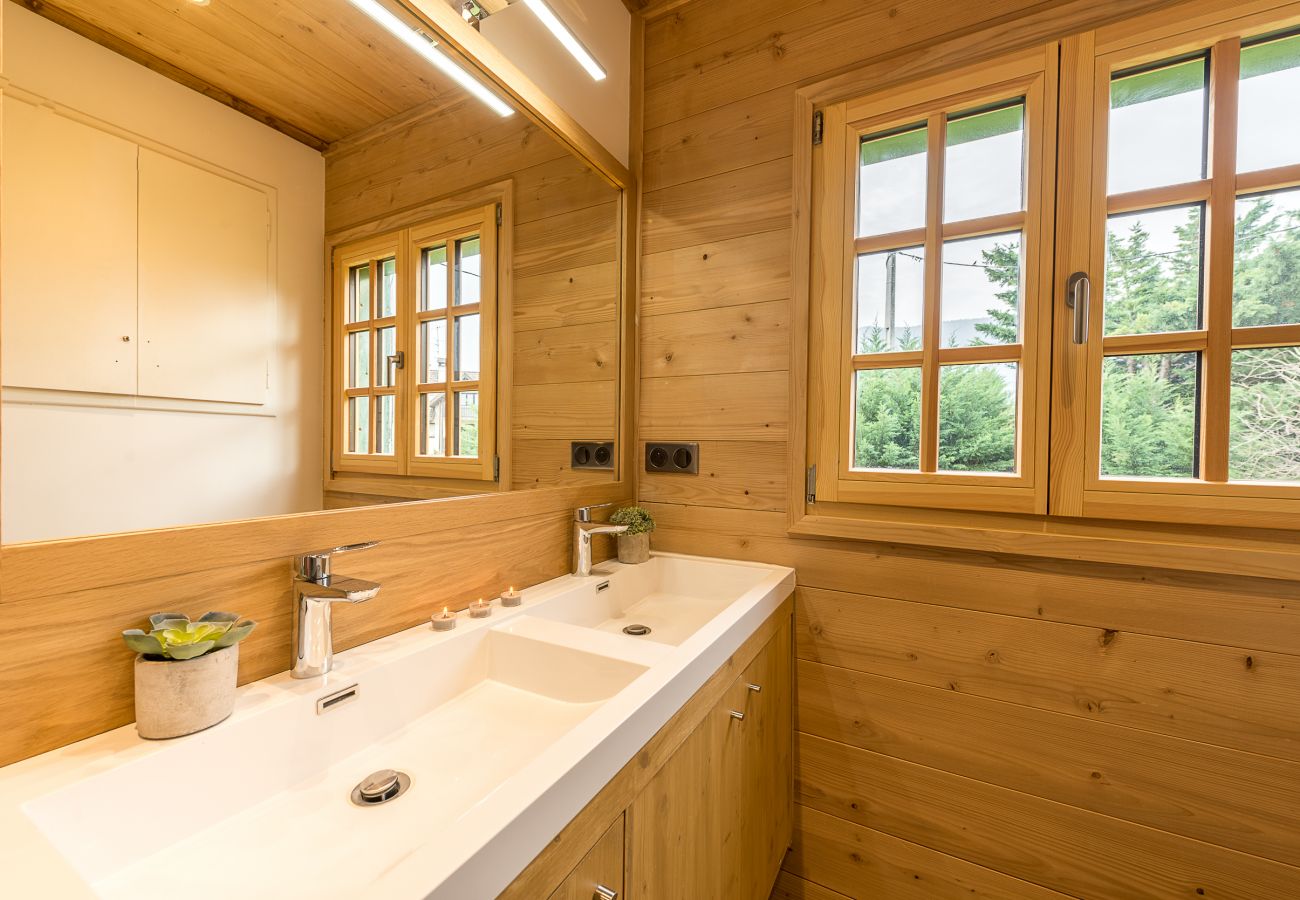 locationlacannecy, bathroom, bathtub, pleasant, relaxation, after ski, fireplace, relax, 