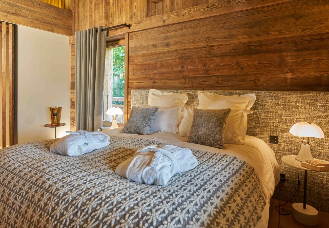 bedroom, luxury chalet, holiday rental, combloux, vacations, lake, mountain, Mont-Blanc, villa, hotel, snow, sun 