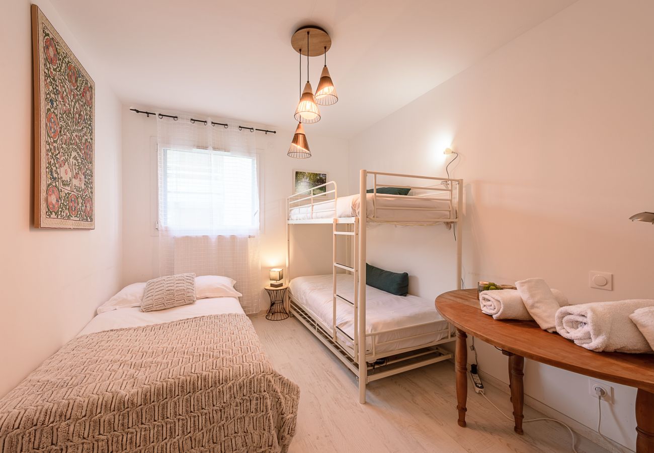 Apartment in Saint-Jorioz - ST JORIOZ centre - Parc Saint Jore, jardin et lac
