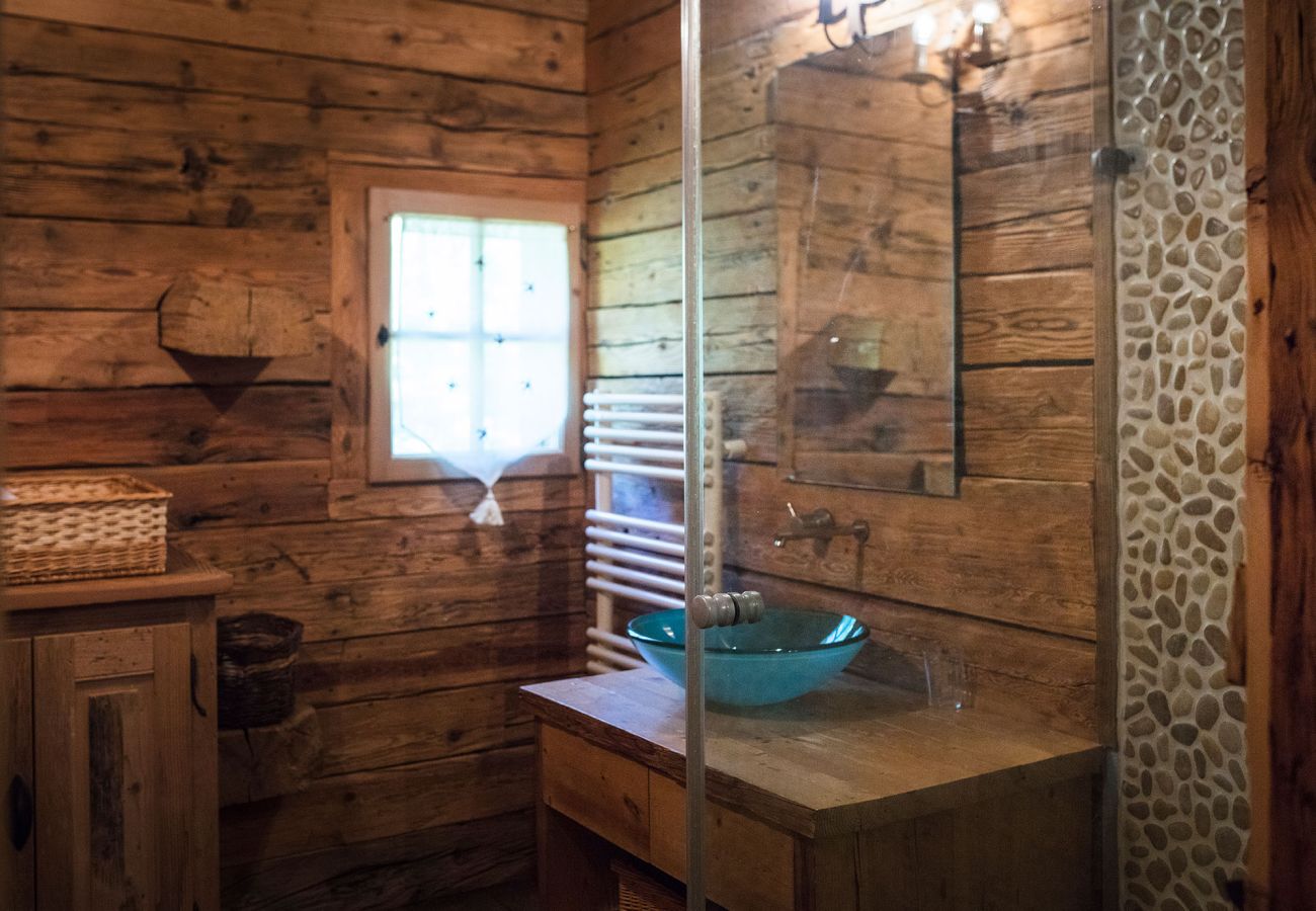 Chalet in La Clusaz - LCZ-L'Authentique Chalet familial 5* des Confins