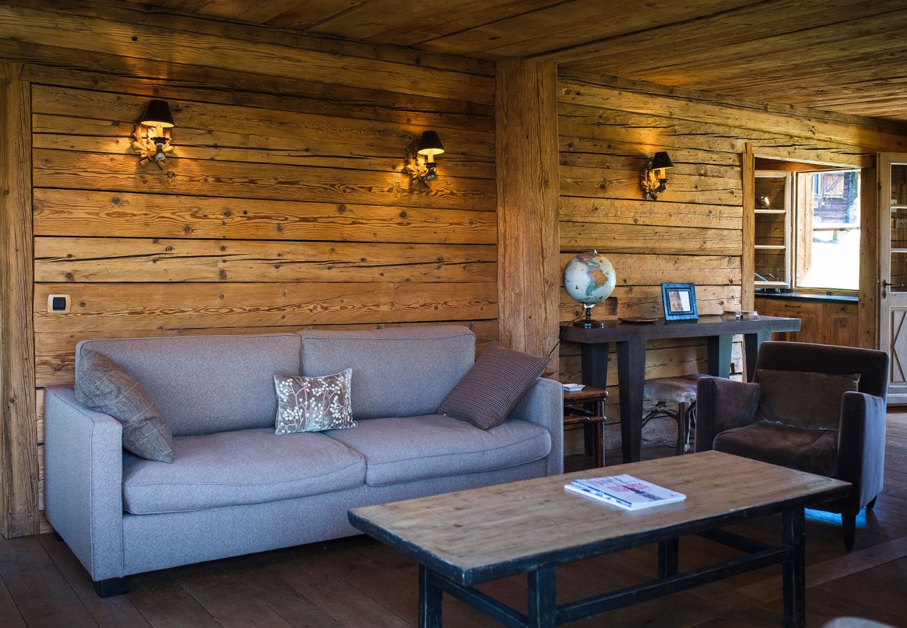 Chalet in La Clusaz - LCZ-L'Authentique Chalet familial 5* des Confins