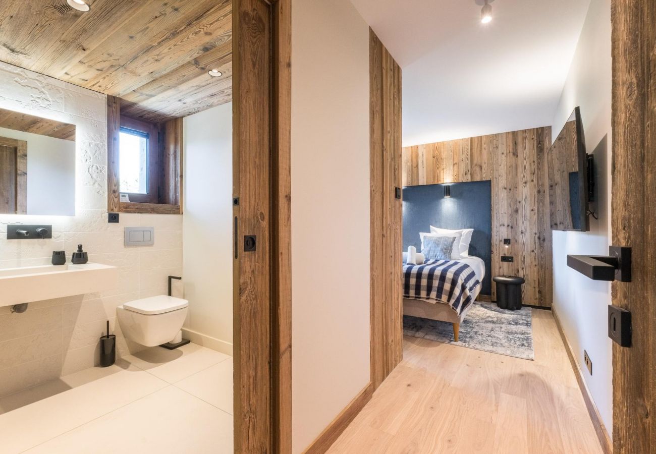 Meribel residence at the foot of the slopes, where to stay in Meribel, cocooning airbnb in the French Alps, ski in out