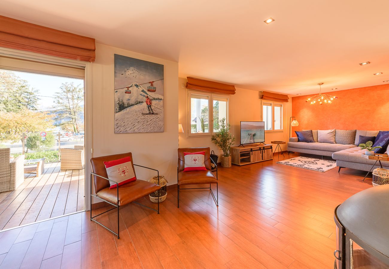 Airbnb, booking, prestige, rental agency, LLA Selections, Premium family home, Annecy, Lake Annecy rental