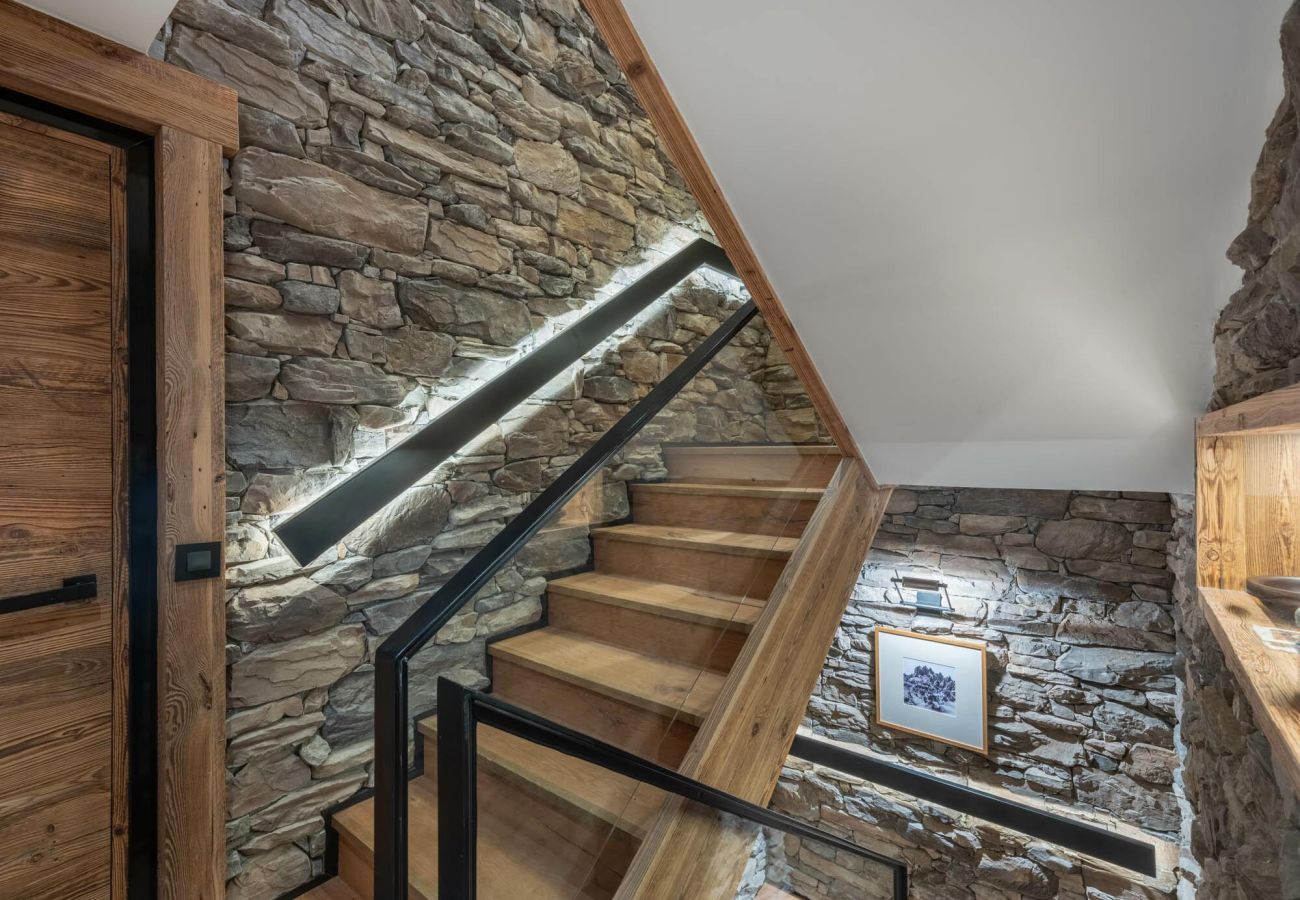 Large chalet for rent Meribel, mountain airbnb 15 people, ski vacations close to the slopes, luxury french alps