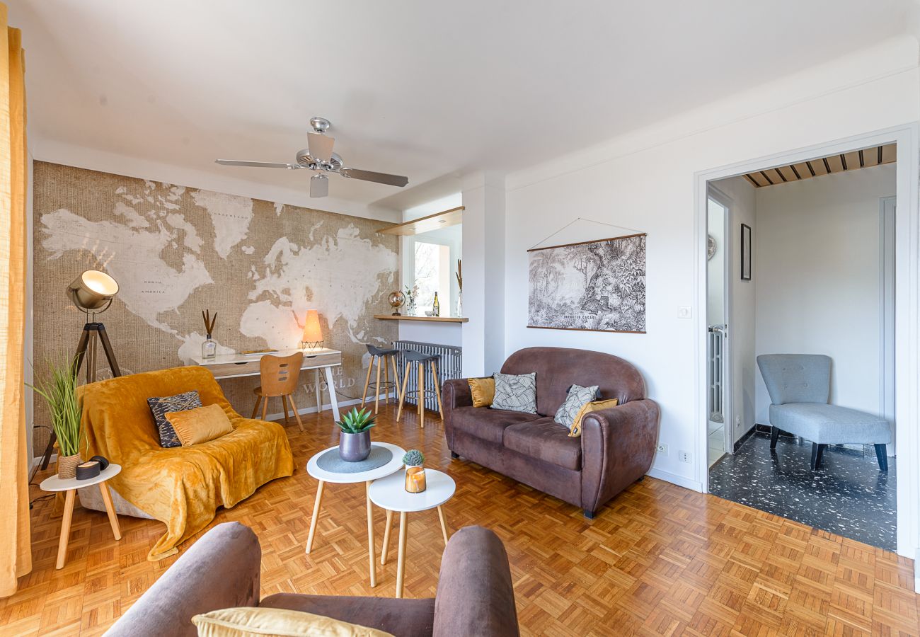 Seasonal rental of apartments and houses on the ANNECY LAKE 