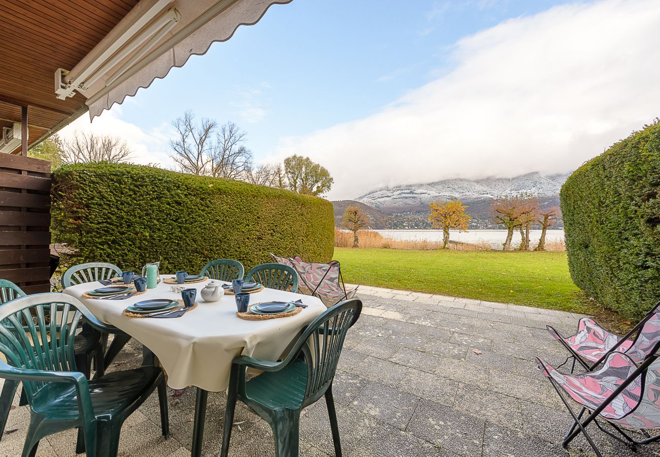 Apartment in Duingt - DUINGT - Cote Lac et Jardins, Pieds dans l'eau