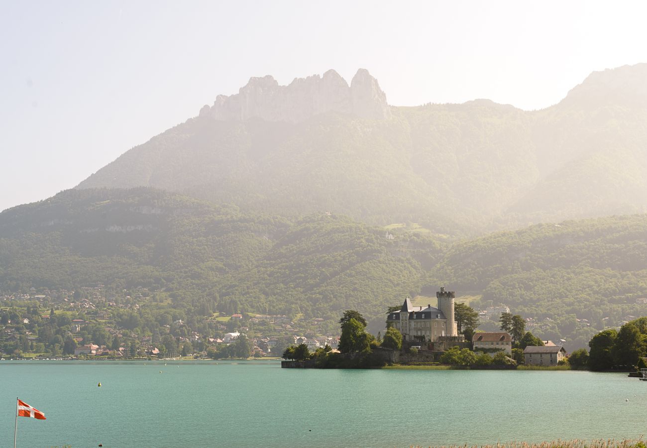 Breathtaking view of Château de Duingt, jewel of Lake Annecy