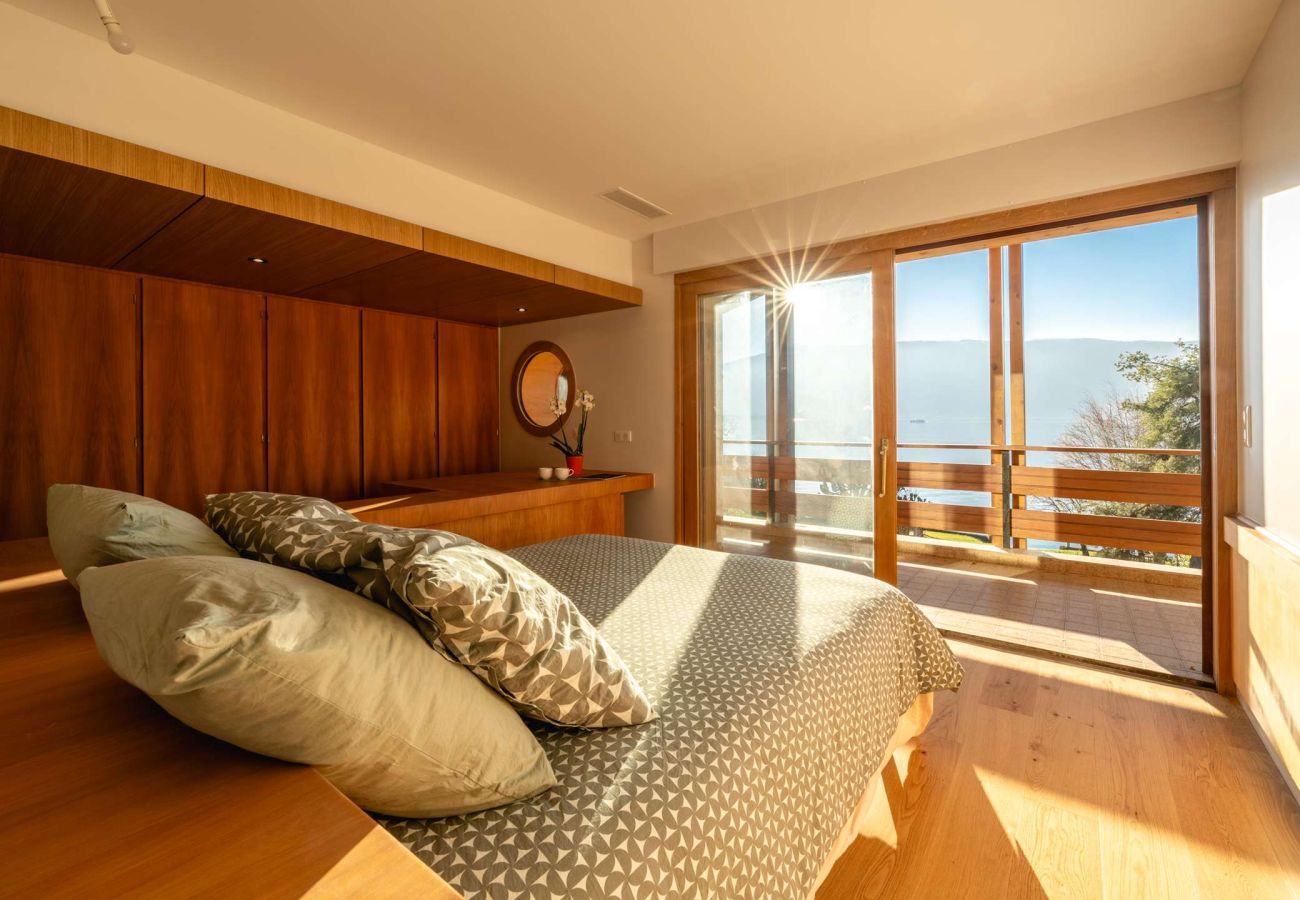 Villa in Veyrier-du-Lac - VEYRIER - Villa Jade, plage privée, 14p