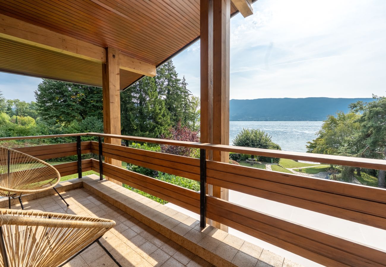 Villa in Veyrier-du-Lac - VEYRIER - Villa Jade, plage privée, 14p