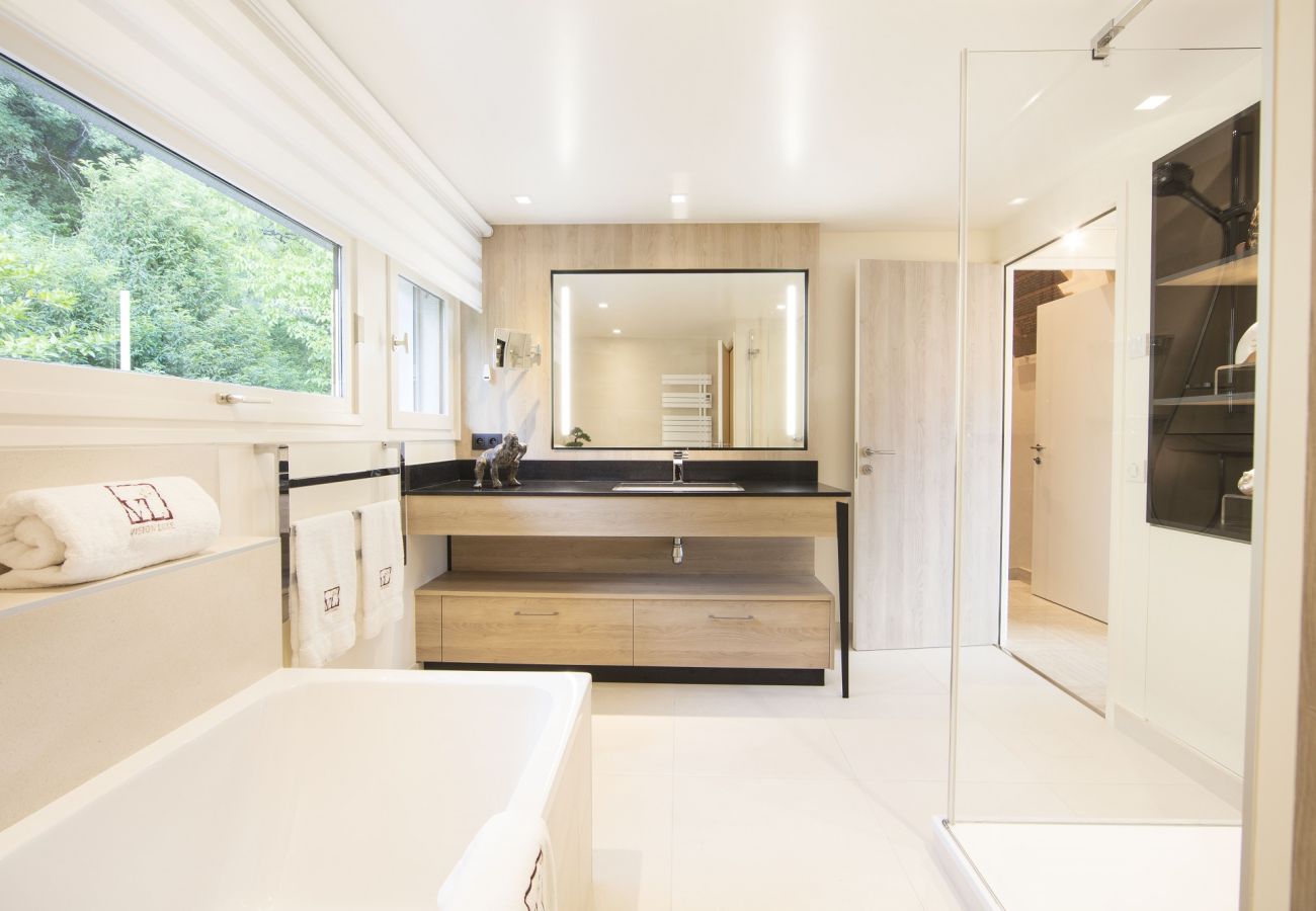 Villa in Veyrier-du-Lac - VEYRIER - Villa Azurea 5★, plage privée, 10p