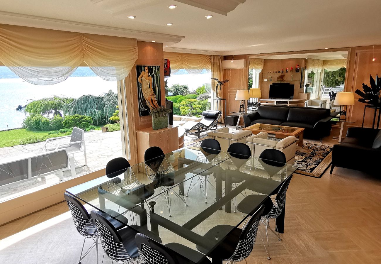 Villa in Veyrier-du-Lac - VEYRIER - Villa Azurea 5★, plage privée, 10p