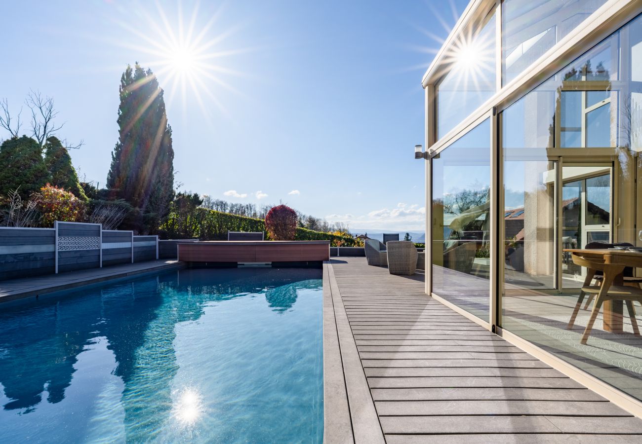 holiday villa rental with private pool in Annecy-le-Vieux