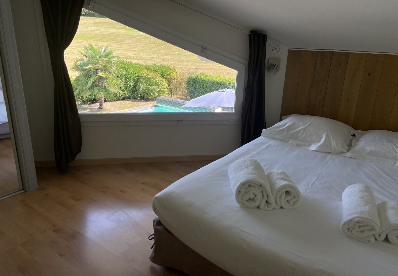 maison, luxe, location saisonnière, annecy, vacances, neige, plage, hôtel, soleil, hiver, village, montagnes, lac, piscine