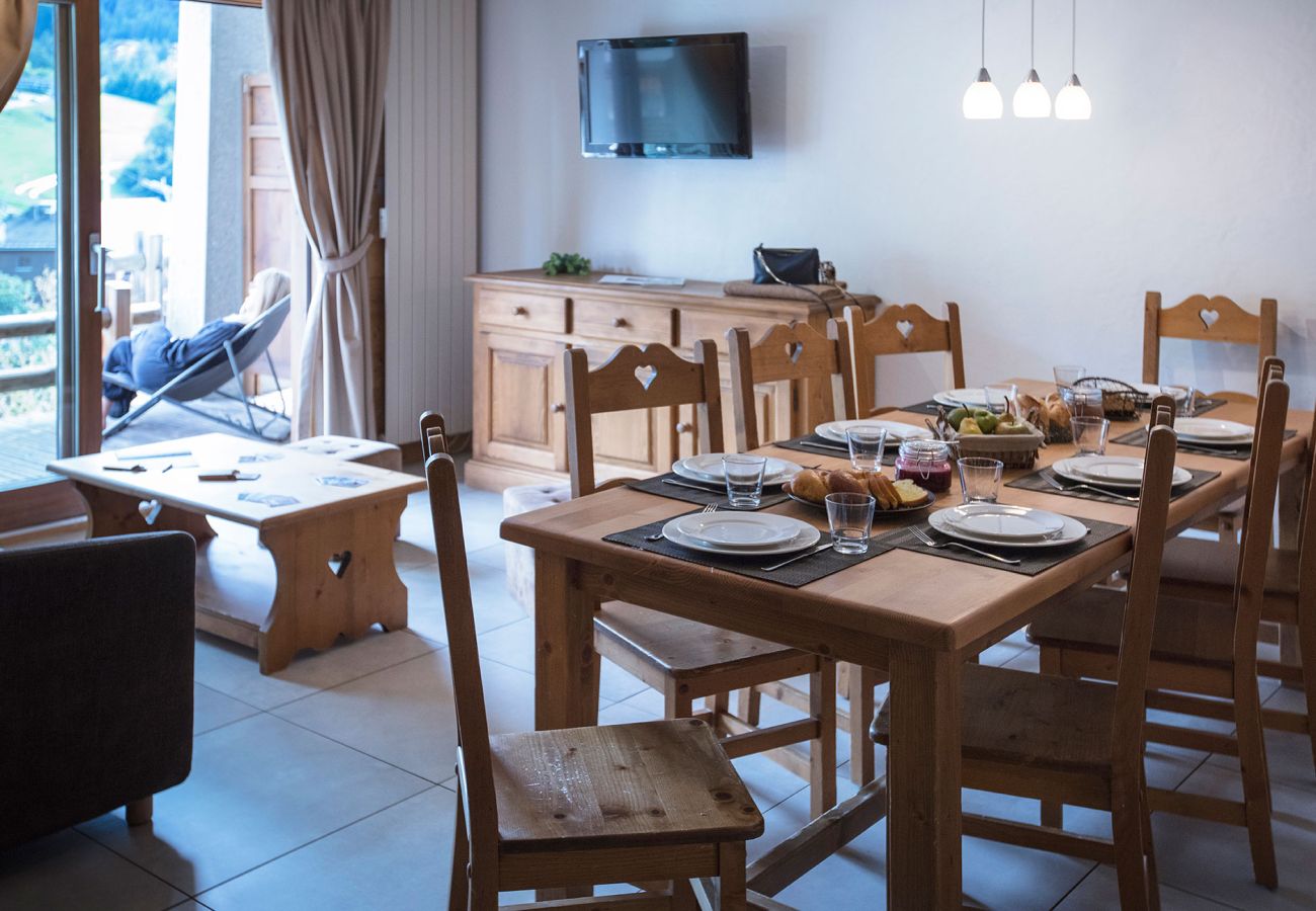 Appartement à La Clusaz - LCZ - Charmant T3 spa aux pieds des pistes, 4*