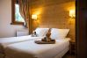Appartement à La Clusaz - LCZ - Charmant T3 spa aux pieds des pistes, 4*