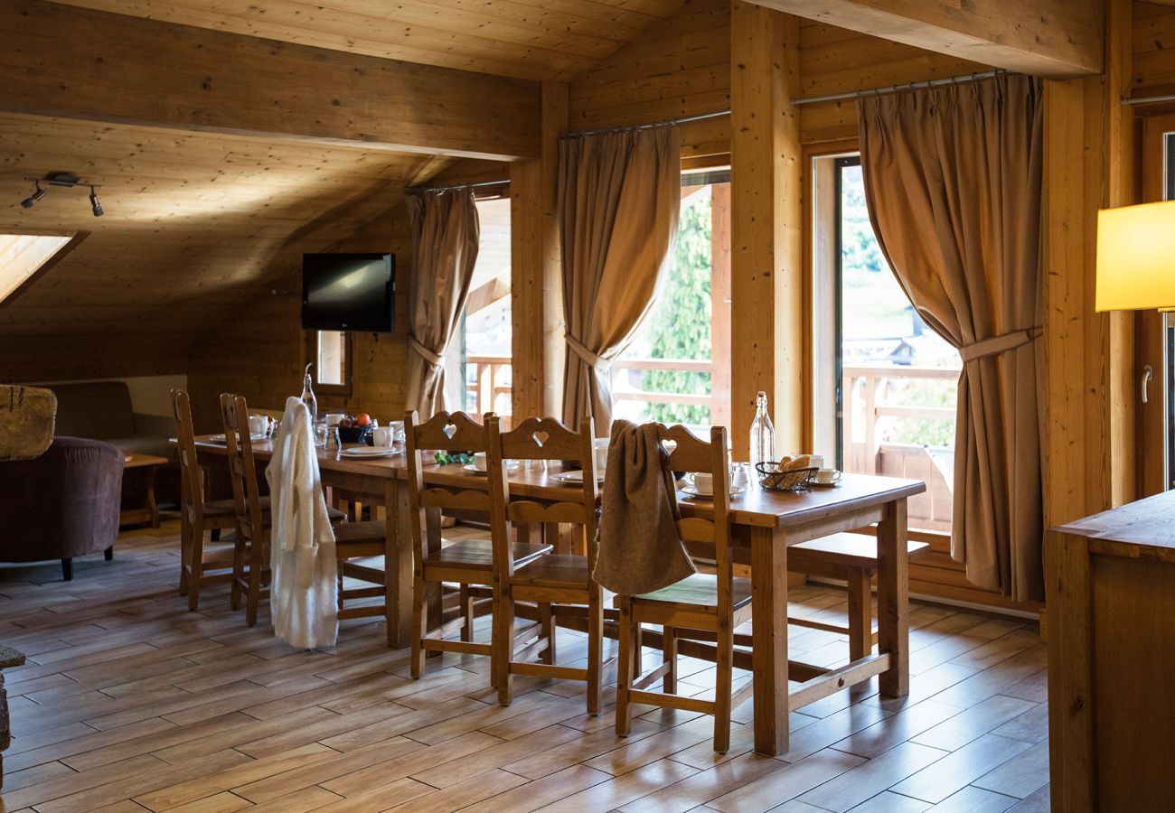 Appartement à La Clusaz - LCZ - Charmant T6 coeur village piscine spa, 4*