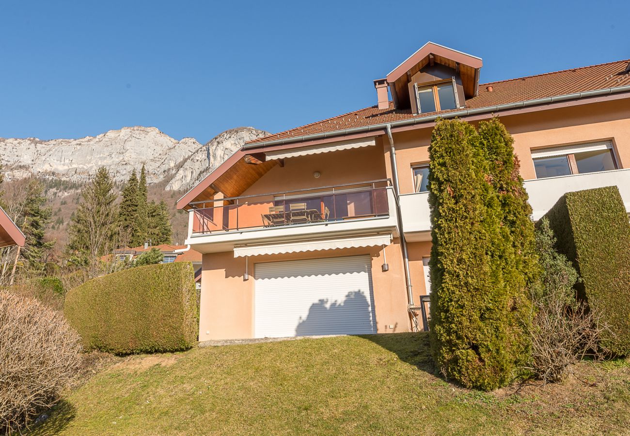 façade, appartement, luxe, location saisonnière, annecy, vacances, vue lac, montagne, hôtel, neige, soleil, plage, famille 