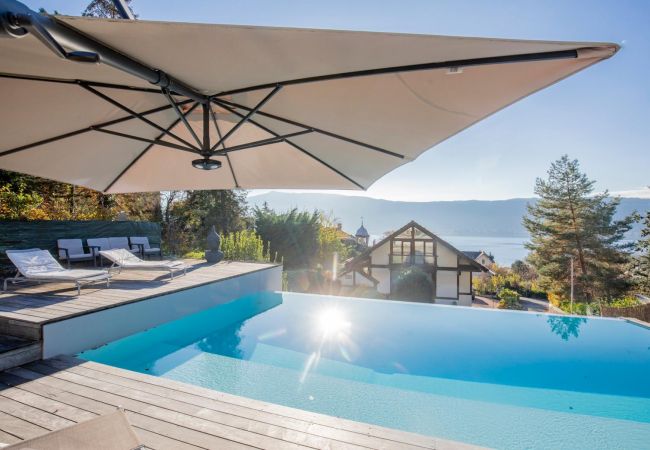 Appartement à Veyrier-du-Lac - VEYRIER centre - Pool and View, Apt contemporain