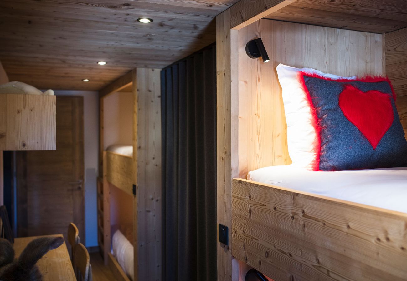 la clusaz location chalet, ski resort, pieds des pistes, famille, agence haut de gamme, montagnes, vacances prestige  