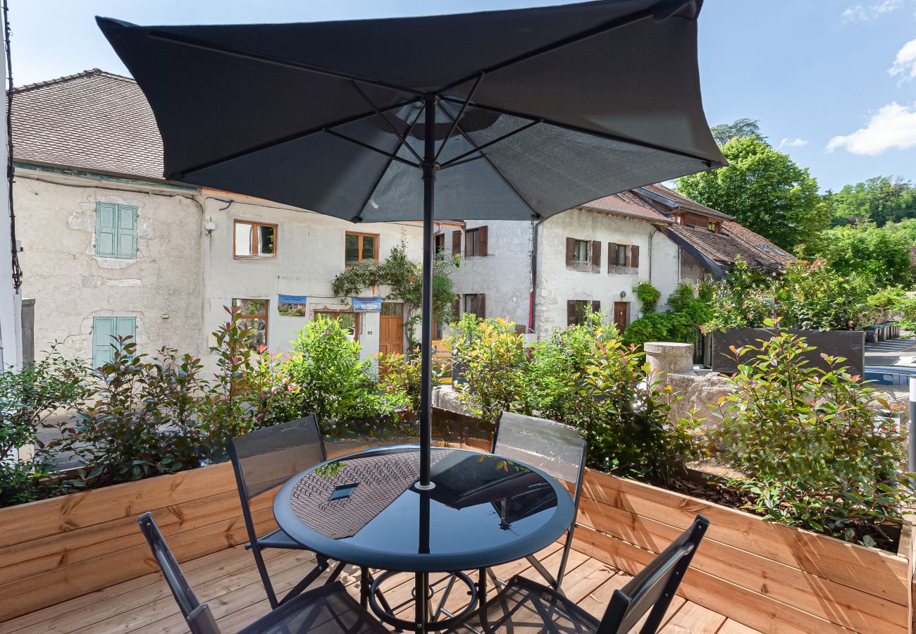 Terrasse orientée Est pour petits déjeuners ensoleillés