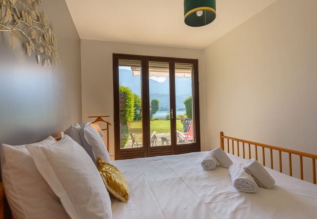 Appartement à Duingt - DUINGT - Cote Lac et Jardins, Pieds dans l'eau
