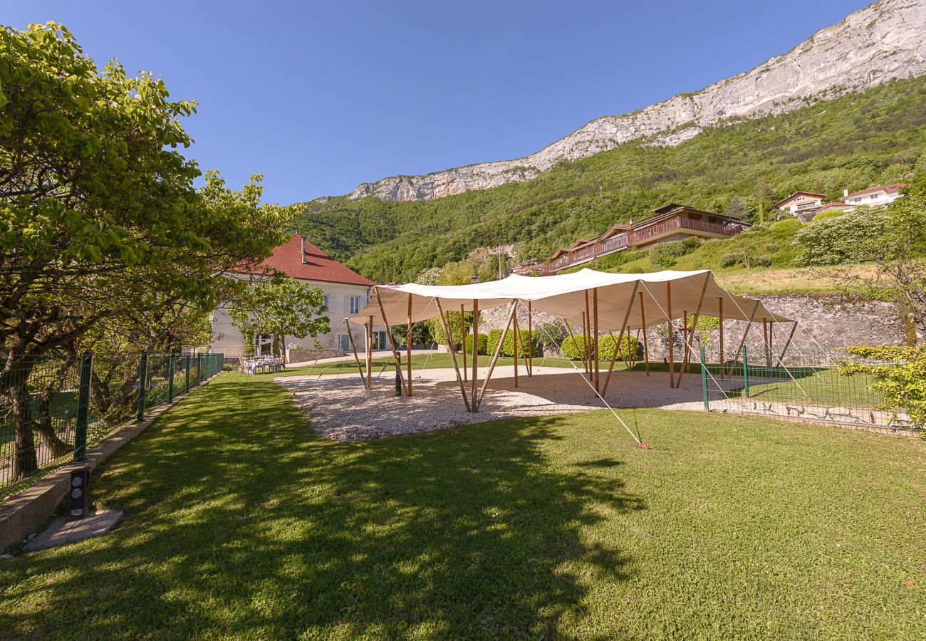 Jardin arboré avec tente nomade, grands évènements