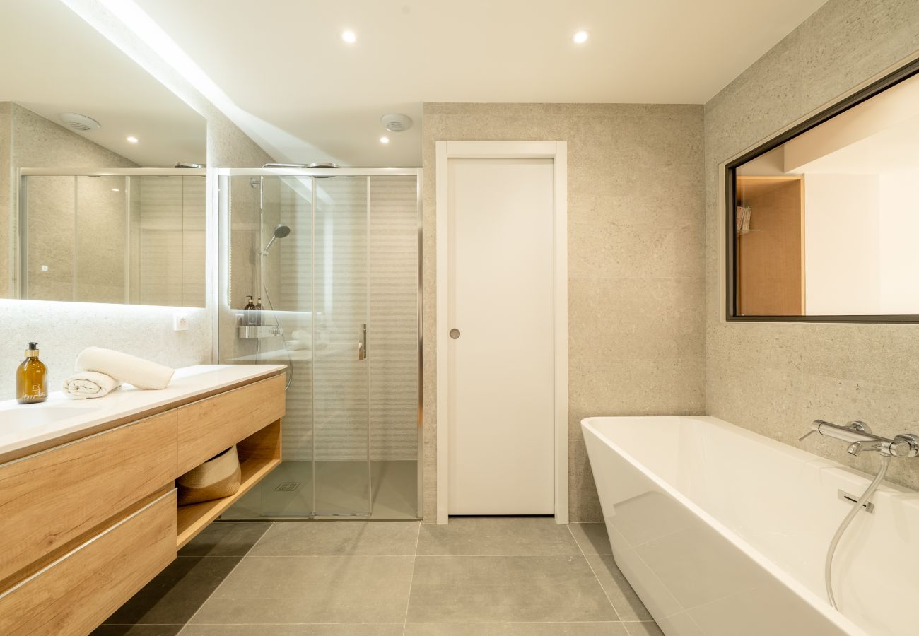 Villa à Veyrier-du-Lac - VEYRIER - Villa Jade, plage privée, 14p