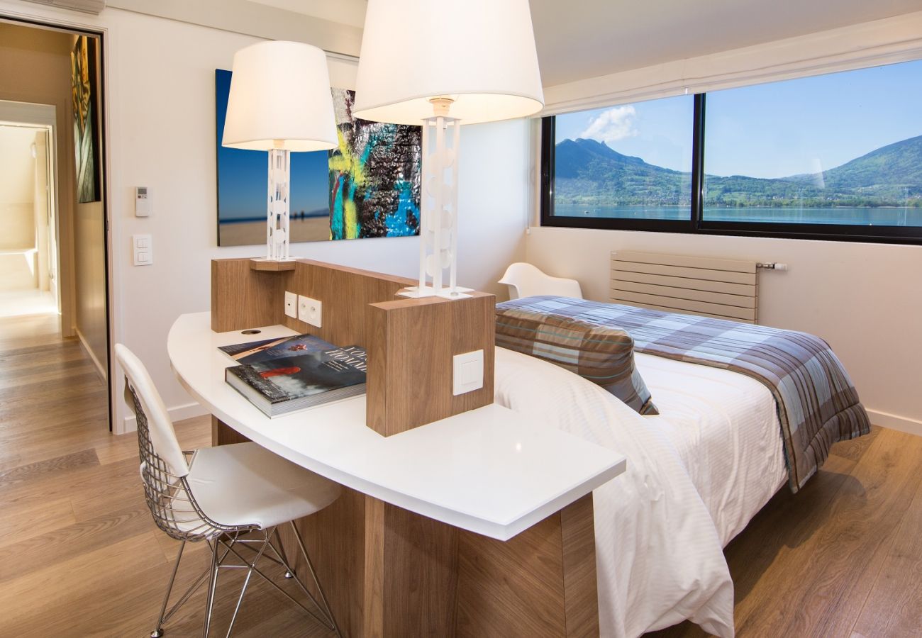 Villa à Veyrier-du-Lac - VEYRIER - Villa Eloria 5★, plage privée, 10p