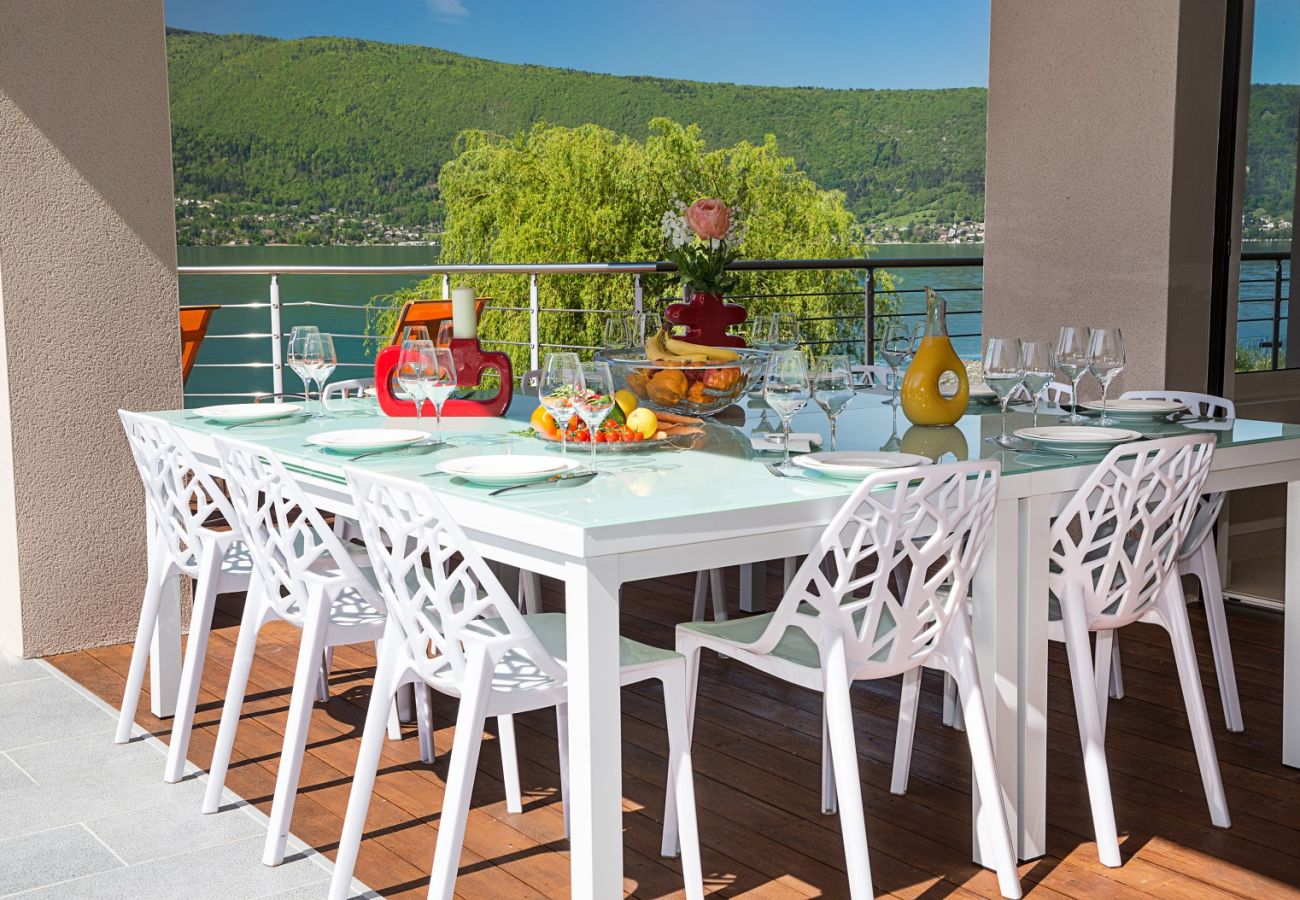 Villa à Veyrier-du-Lac - VEYRIER - Villa Eloria 5★, plage privée, 10p