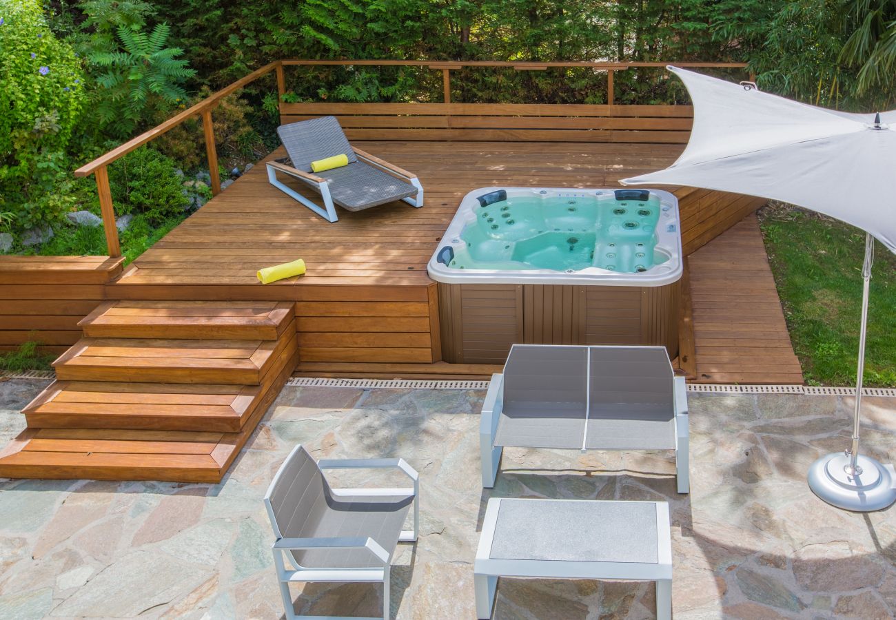 villa jacuzzi lac annecy vacances