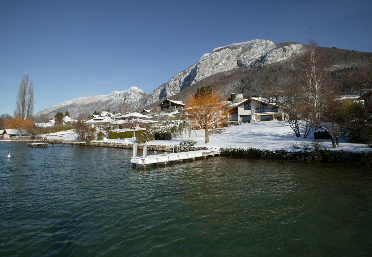 Villa à Veyrier-du-Lac - VEYRIER - Villa Azurea 5★, plage privée, 10p