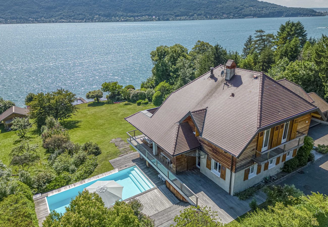 Villa à Veyrier-du-Lac - VEYRIER - Villa Collection, piscine, ponton privé,